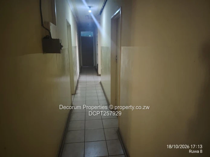 Spacious 5-Bed Zimre Park Home with Borehole & Solar (Sole Mandate)