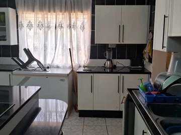 8 Bedroom House