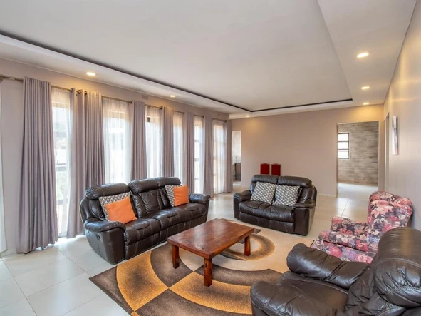 5 Bedroom House