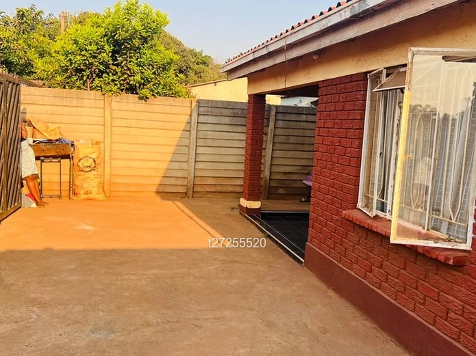 Spacious 5 Bedroom House for sale