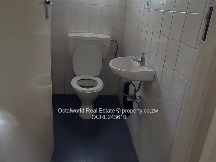 To Let – Neat 2-Bedroom Flat in Eastlea (Sole Mandate)