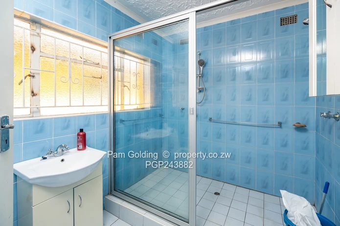 Family Home with Cottage (Sole Mandate)