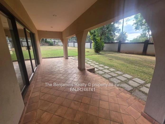 Ambassadorial Home In Colne Valley