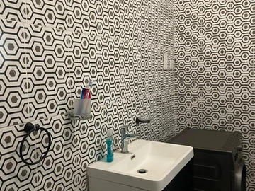 2 Bedroom Flat & Apartment