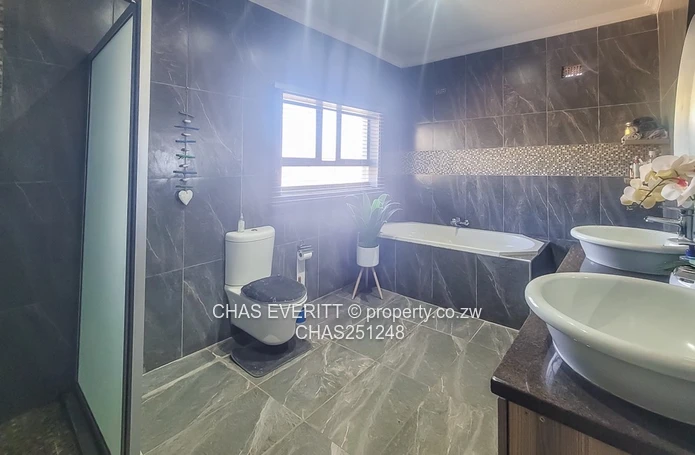 Fully Furnished Double Storey To Let in Brookeview 