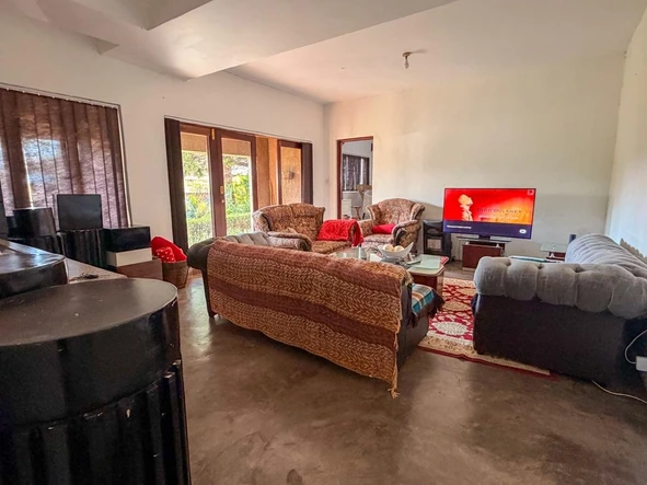 6 Bedroom House