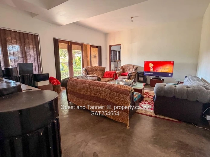 6-Bedroom Home in Borrowdale Brooke For sale 