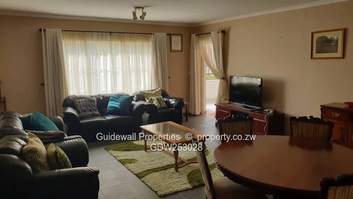 Spacious 3 bed flat for sale 