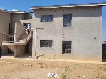 2 Bedroom Flat & Apartment