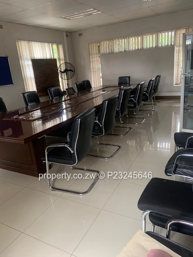 420 m² Milton Park Office - Borehole ,Paved Parking Space and Caretaker's cottage  (Sole Mandate)