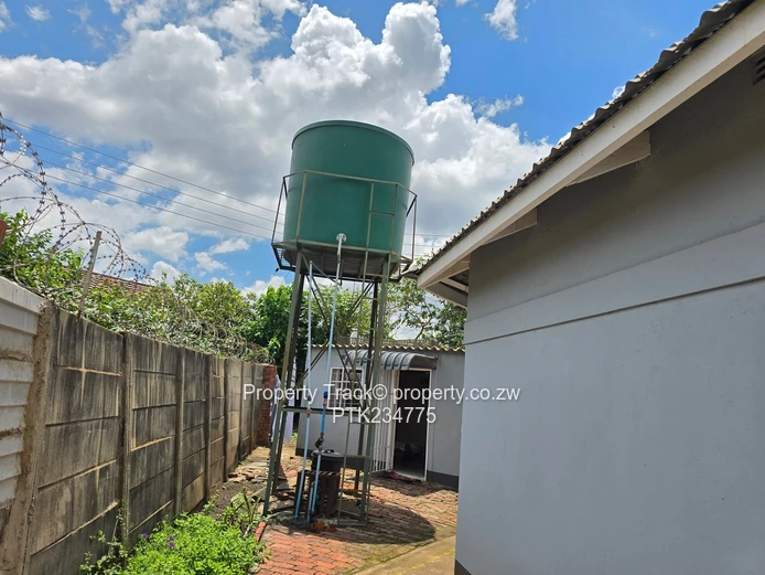 Neat and idyllic family home