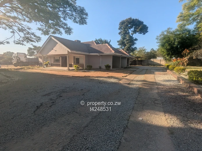 Greendale 3 bed house to Rent 