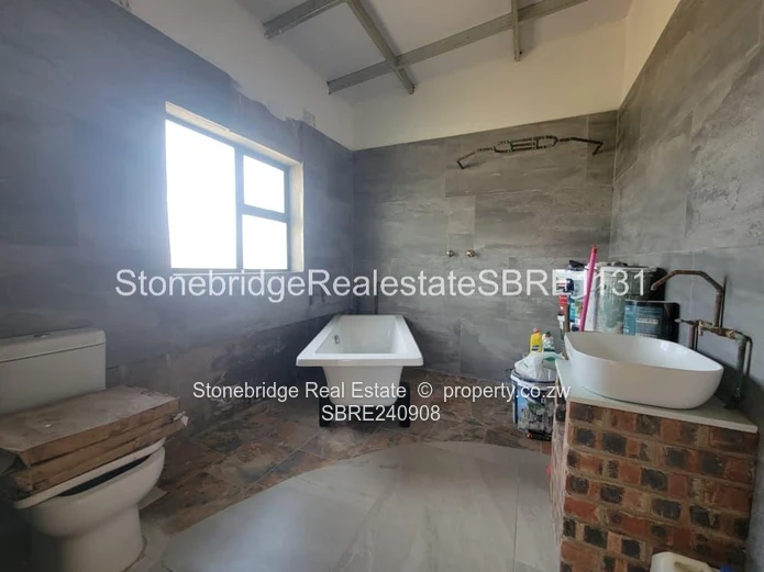 Modern 3 Bedroomed house in Hopelyn for sale