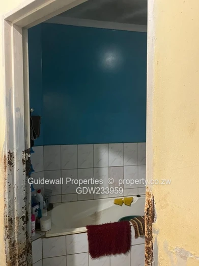 3 bed house for sale in Bloomingdale