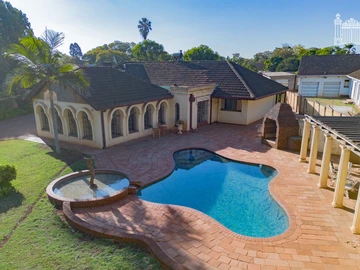 6 Bedroom House