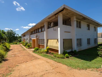 3 Bedroom Flat For Sale In Avondale