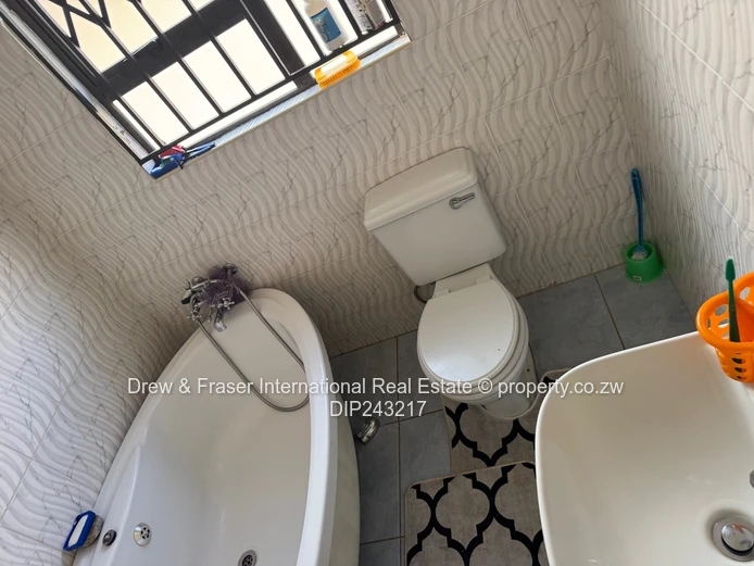 Budiriro Cabs 5 beds house for sale $65k