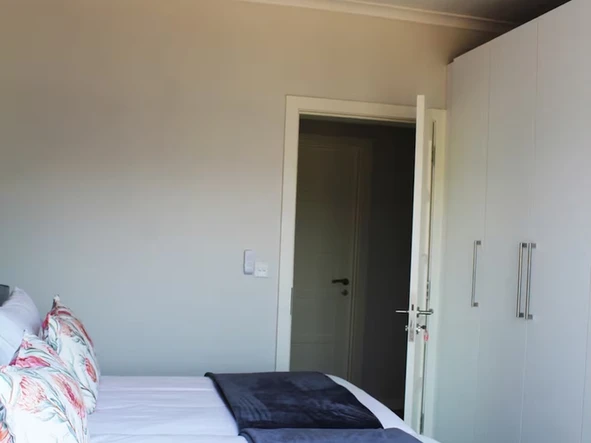 3 Bedroom Flat & Apartment