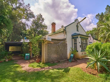 Commercial & Industrial Land