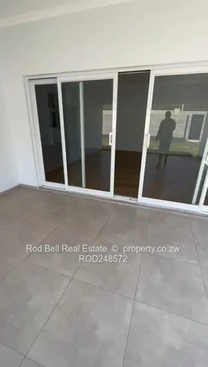 Modern 3-Bed Townhouse with Garden in Greendale North