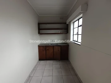 2 Bedroom Flat & Apartment