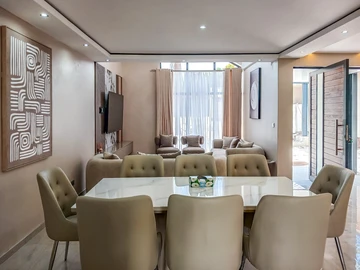 3 Bedroom Flat & Apartment