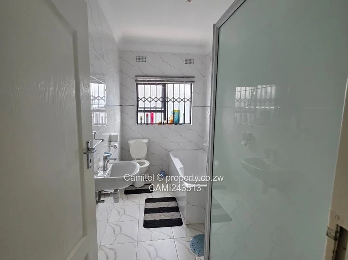 Spacious 3-bed Family Home in Mabvazuva — Double Garage & Water Tank