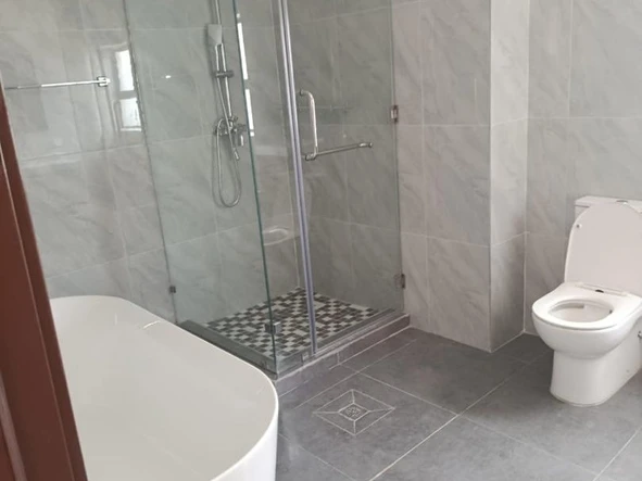 3 Bedroom Flat & Apartment