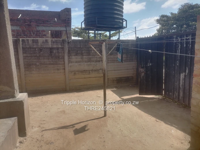 6-Bed Home Granary Park — Walled, Verandah & Carport