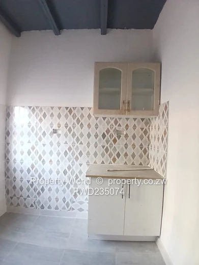 Warehouse To Let In Sunway City