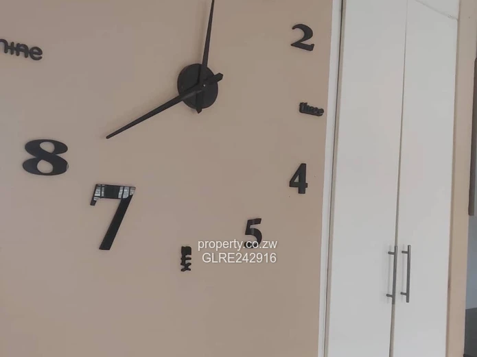 Madokero 2-Bed Garden Flat - Built-in Cupboards & Borehole