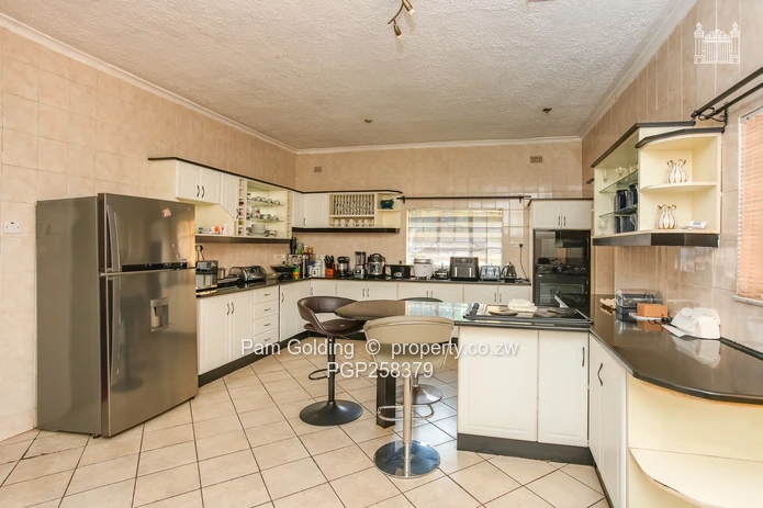 Prime Crn Property/ Harare Drive and Rolf Avenue (Sole Mandate)