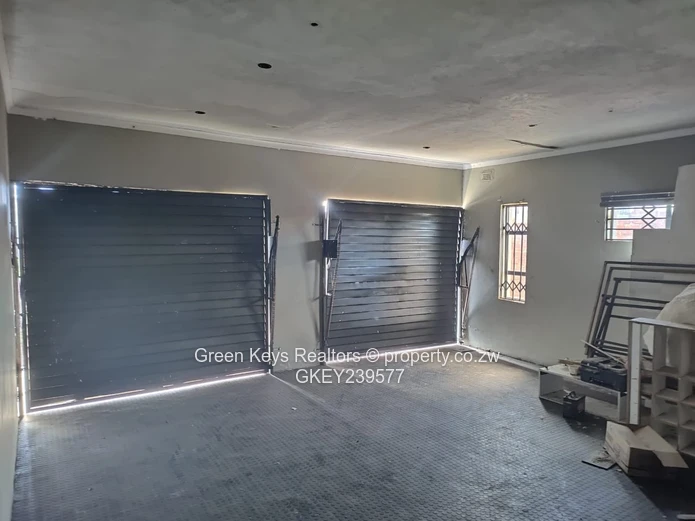 Haydon Park (westgate) at USD150,000  4 beds house with en-suite. Spacious rooms. 