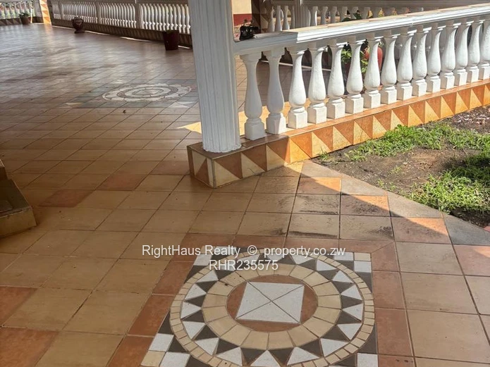 Ambassadorial/ Executive 9 Beds House To Rent