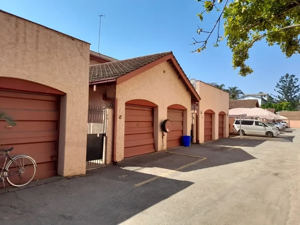 12 Unit Townhouse Complex