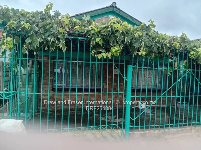 5-Bed Gated Chitungwiza Unit A extension $40k