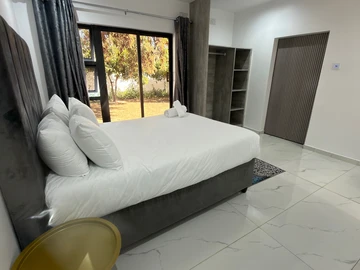 7 Bedroom House