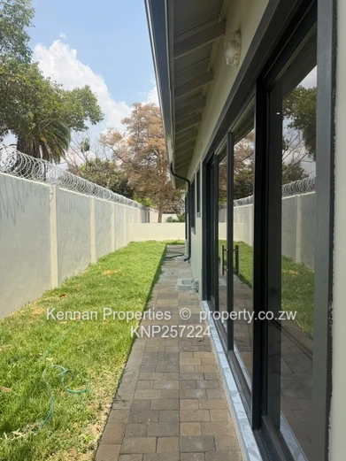 Newly Built 3 Bed Apartment Available to Let
