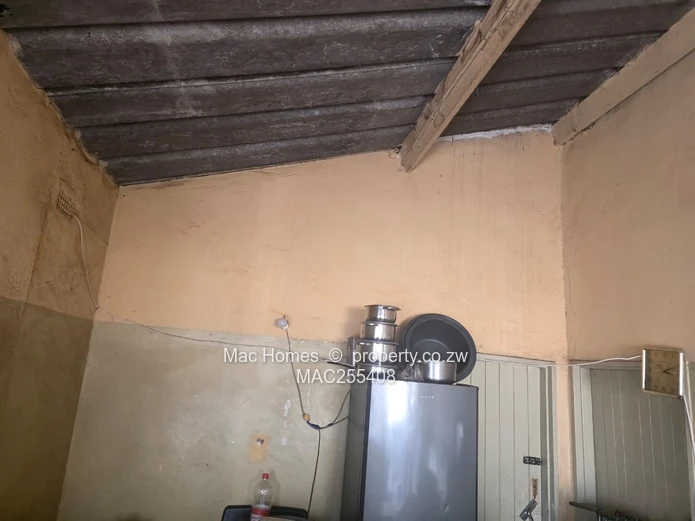 3-Bedroom House For Sale – Zengeza 1, Chitungwiza (Sole Mandate)