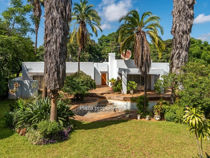 Elegant 4-Bedroom Family Home In Highlands (Sole Mandate)