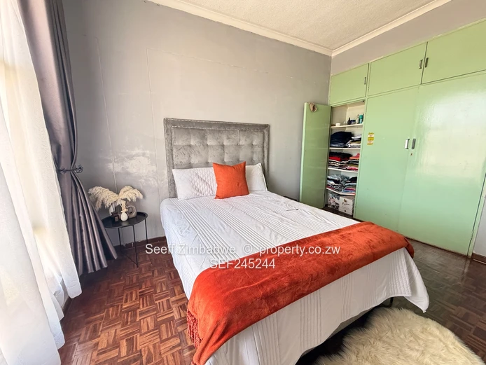 2 bed flat at Eastview Gardens- Ngezi