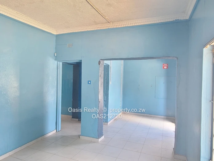 Compact Office suite in prime industrial hub