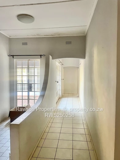 Borrowdale Family Home: 4 Beds, Pool, Borehole on 5,726m²