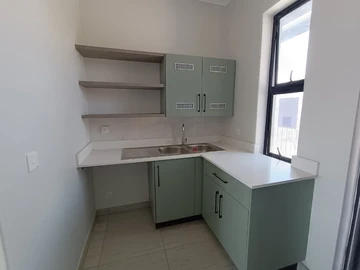 2 Bedroom Flat & Apartment