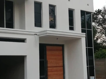 4 Bedroom Garden Flat