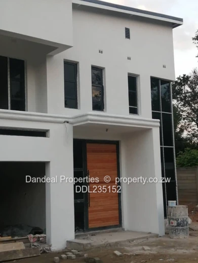 Modern White 4-Bed Garden Flat on 4,000m² — Mount Pleasant