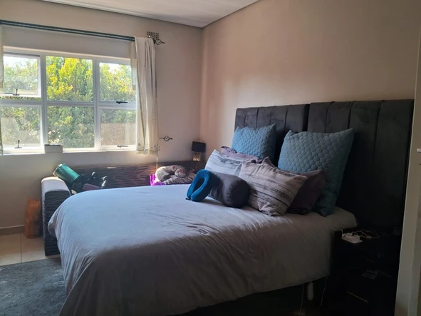 3 Bedroom Flat & Apartment
