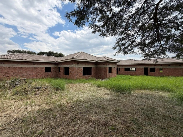 6 Bedroom House