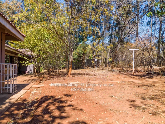 Chisipite 3-Bed Home with Sunroom, Garage & Solar