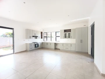 3 Bedroom Garden Flat